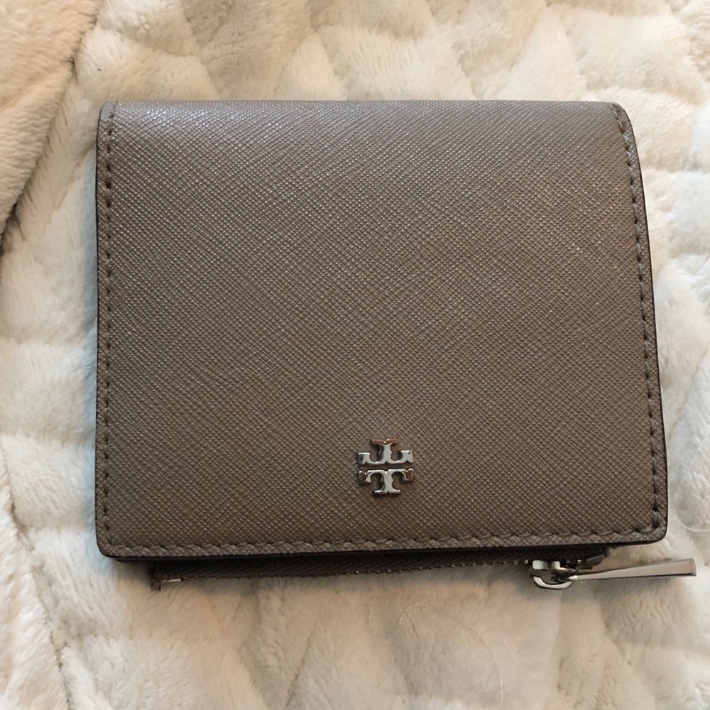 Tory Burch Saffiano leather bi-fold gray wallet